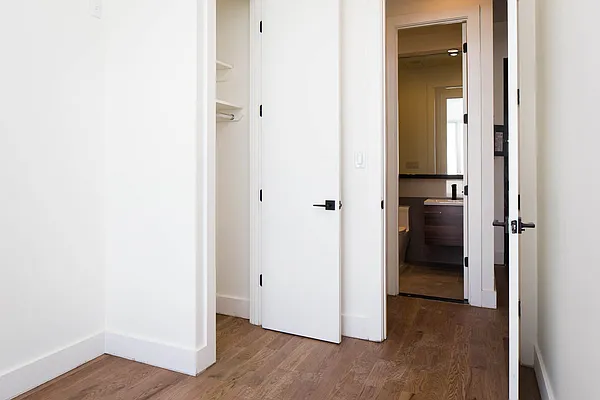 Rented by Nooklyn NYC LLC | media 7