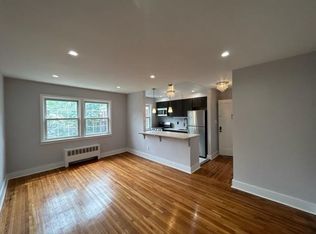 26 Beaumont Pl #3F, Newark, NJ 07104