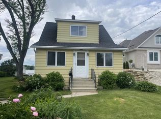 7206 S Loomis Rd, Wind Lake, WI 53185