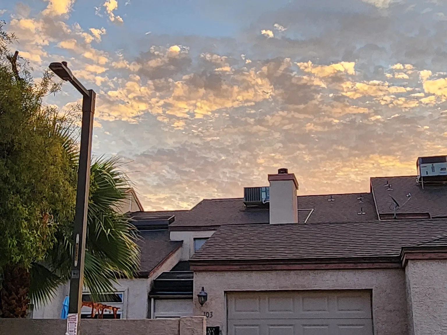 2 bed, 1100 sqft, $2,015 — Photo 4