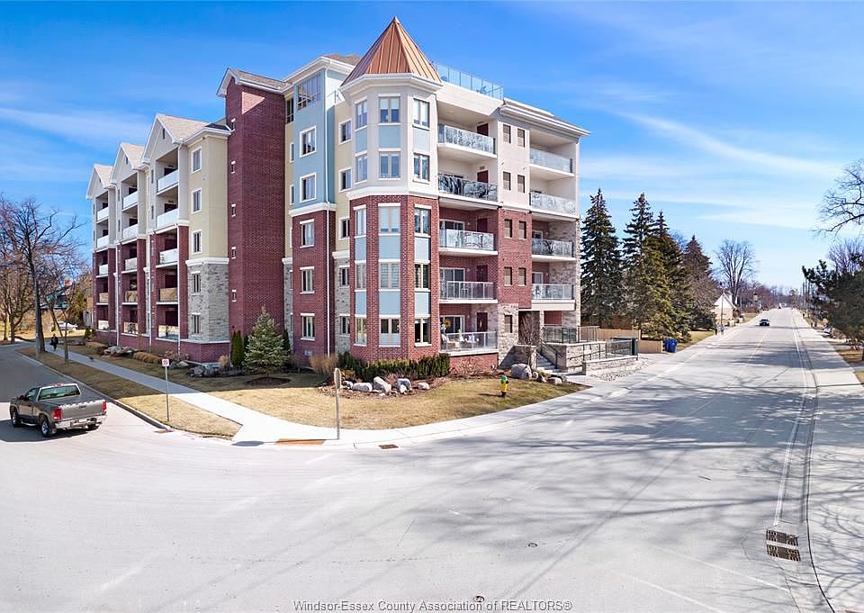 1st image of 6 Park St #302