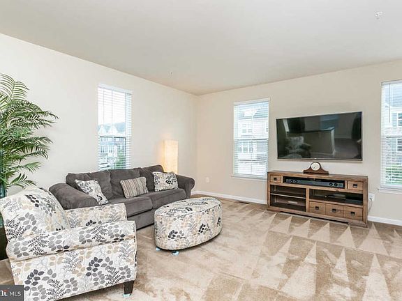 2nd image of 591 Fox River Hills Way