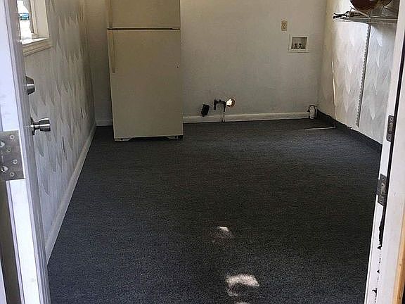 Utility room with w/d hook u