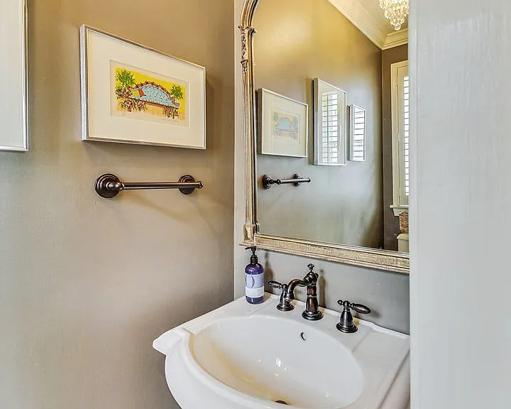 4831 Calvert St NW — Photo 21