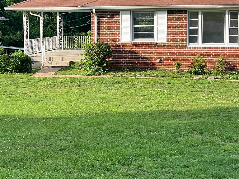 412 American Rd — Photo 3