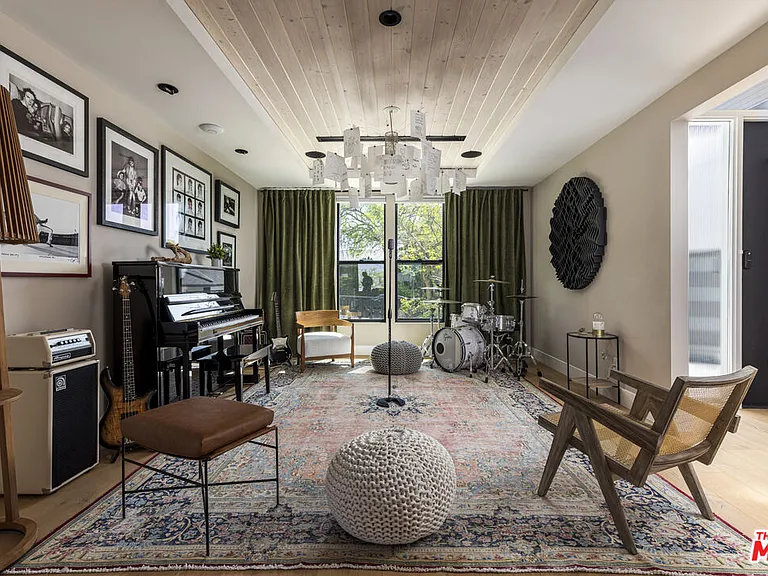 2715 Edwin Pl — Photo 8