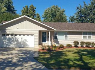 34 Sunflower Ave, Hutchinson, KS 67502