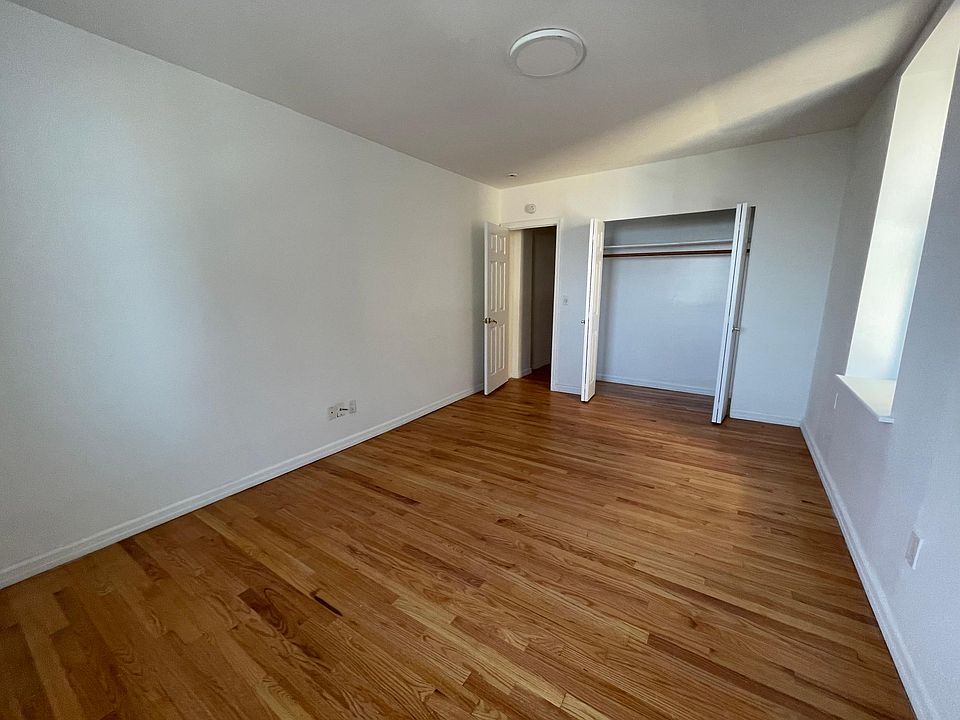 2nd image of 25 W Broadway #106A