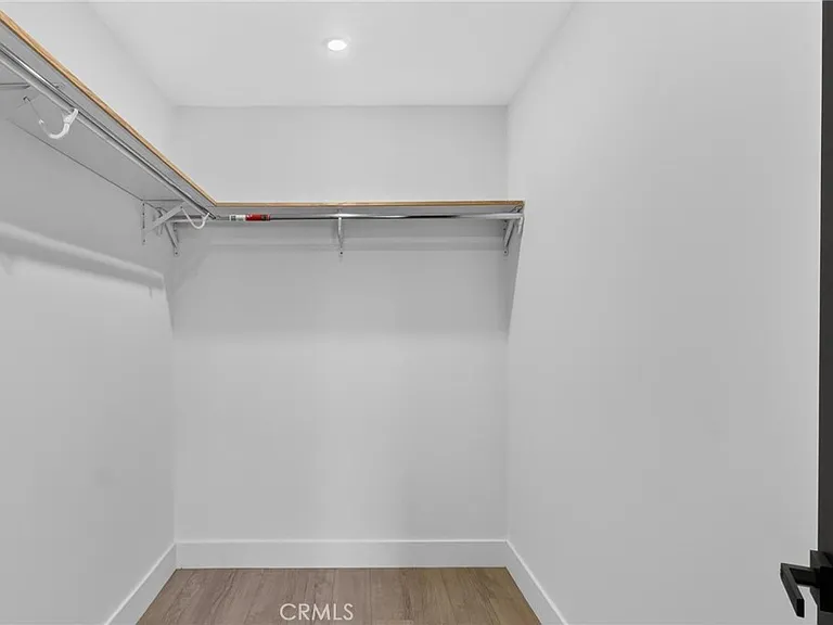 1223 W 23rd St — Photo 25