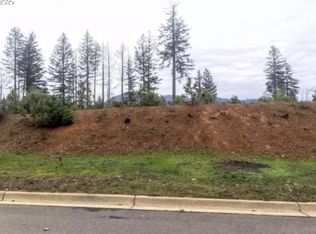 1304 Green Valley Dr, Cave Junction, OR 97523