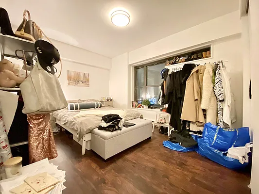 Rented by Bruma Realty LLC | media 14