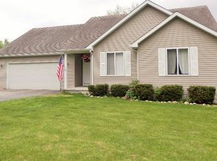 1522 Bone Rd, Fenton, MI 48430