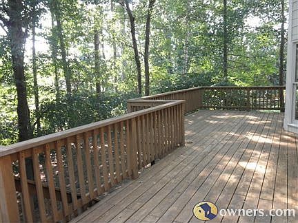 Expansive Cypress 2-Level Deck