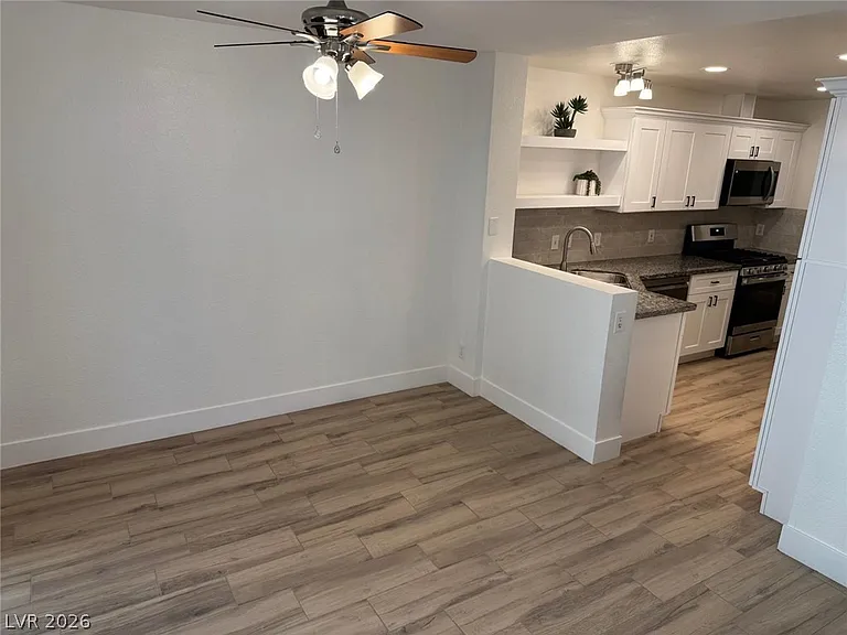 8075 Teresita Ave — Photo 14