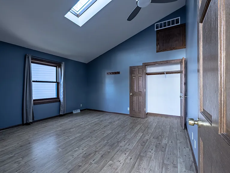 2028 N Cambridge Ave — Photo 16