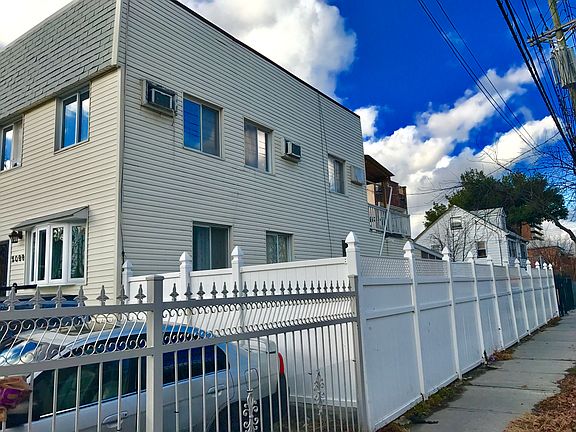 3rd image of 2099 Cicero Ave