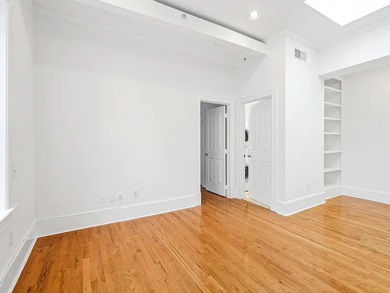 1807 California St NW #305 — Photo 18
