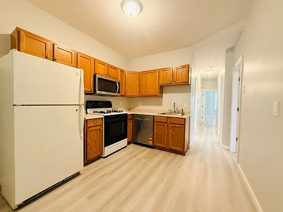 5th image of 93 Zeigler St Unit 1