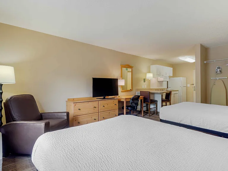 Studio Suite - 2 Full Beds