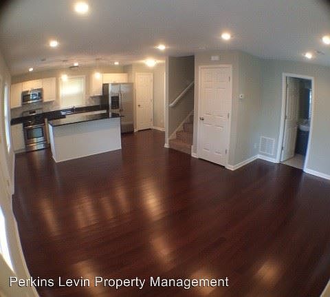 2nd image of 3028 Humboldt Ave S #2