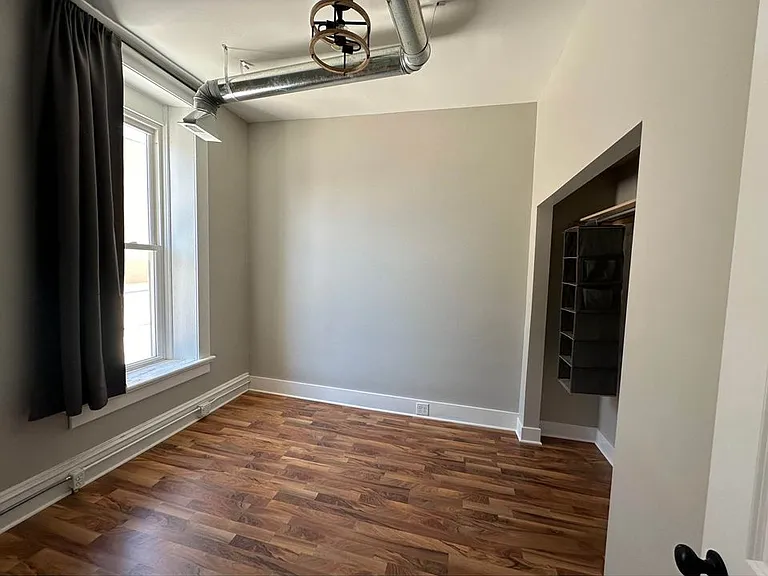 504 1/2 N State St #2 — Photo 8
