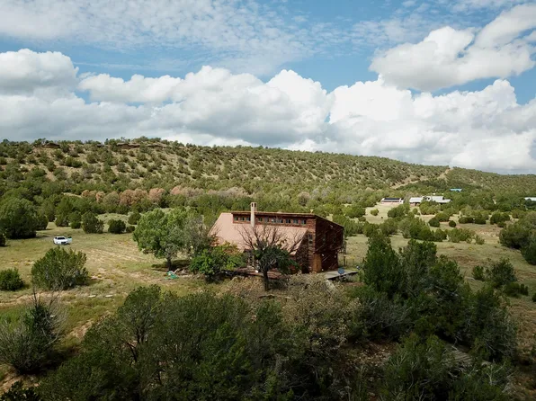 88 Gutierrez Canyon Rd, Tijeras, NM 87059