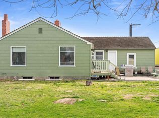 32105 S Finley Rd, Kennewick, WA 99337