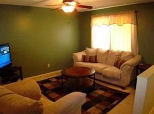 211 W 5th St, Peculiar, MO 64078