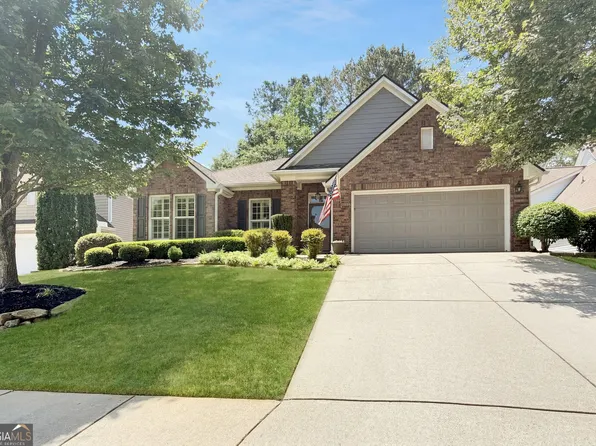 6 Greenview Dr, Newnan, GA 30265