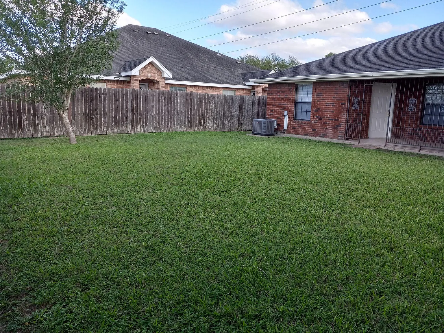 3 bed, 1675 sqft, $1,660 — Photo 3