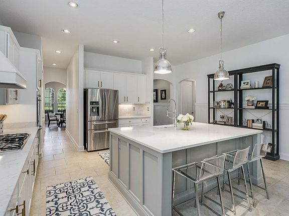 5th image of 89 Royal Lake Dr