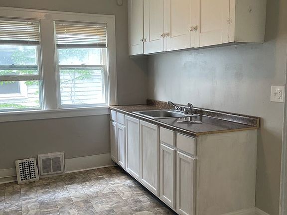 5th image of 3606 E 112th St #1