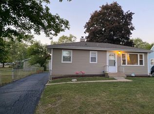 914 Diana Ct, Round Lake Beach, IL 60073