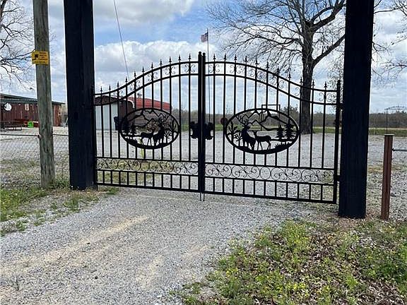 2nd image of 900 Pin Oak Rd #36