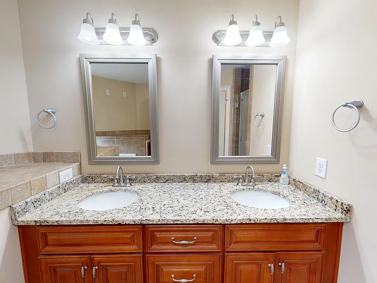 415 Melison Dr — Photo 28