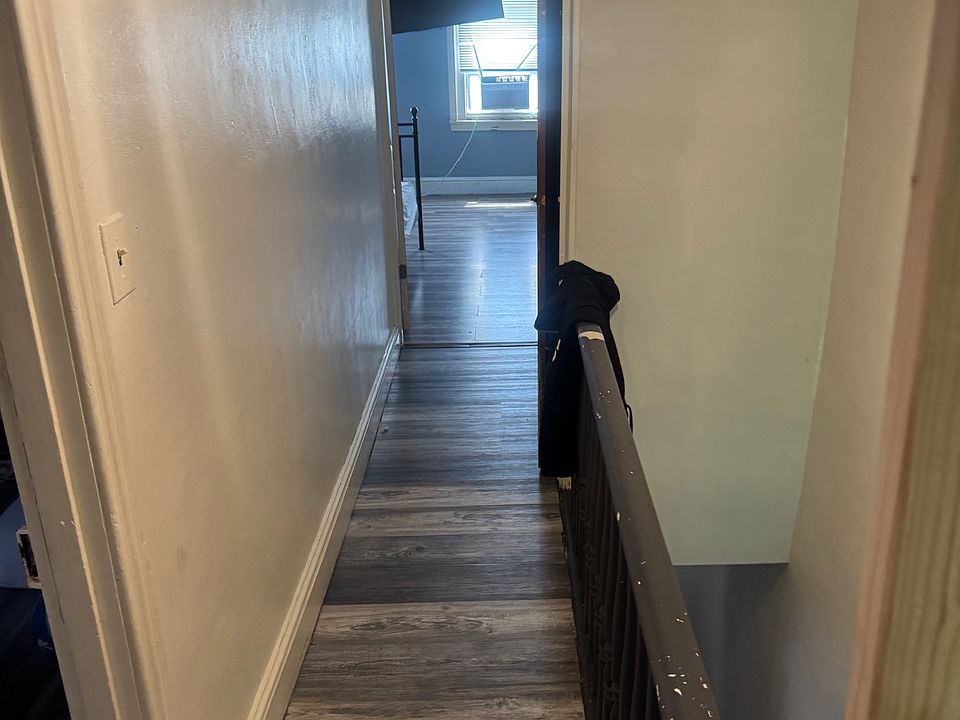 1st image of 715 W Elm St