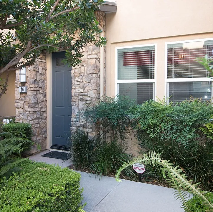 46 Meridian Dr