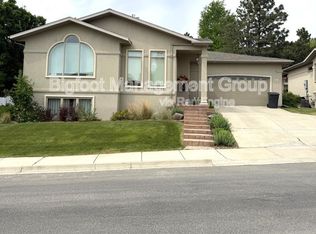 24 Reeders Village Dr, Helena, MT 59601