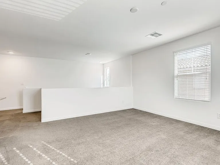 4496 Pencester St — Photo 24
