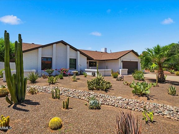 3rd image of 4379 E LUDLOW Drive