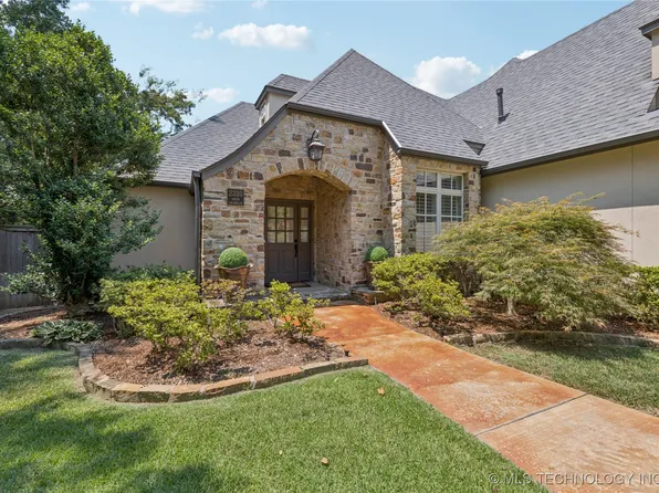 2310 S Columbia Pl, Tulsa, OK 74114