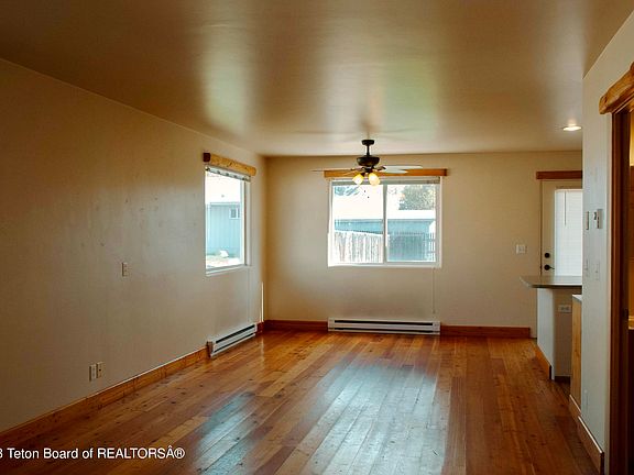 3rd image of 363 S Ashley Ave