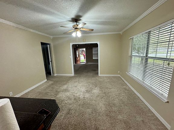 4th image of 2115 Avenue F