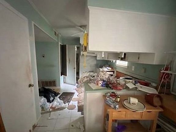 4th image of 3601 Pleasant Valley Rd