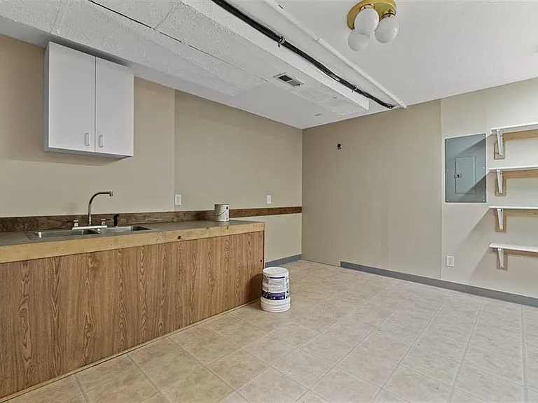 2104 S Century Ct — Photo 29
