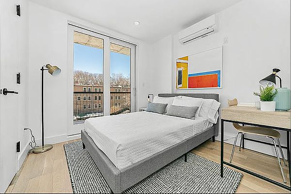 1st image of 10 Lexington Ave APT 1K