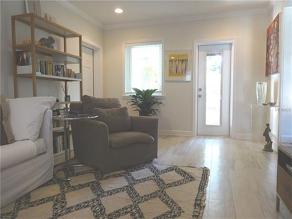 3rd image of 4430 Juanita Way S