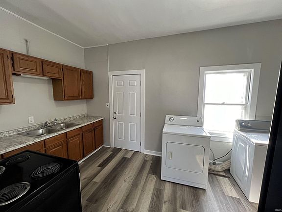 2nd image of 530 N Gibson St