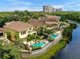 8121 Via Vecchia, Naples, FL 34108