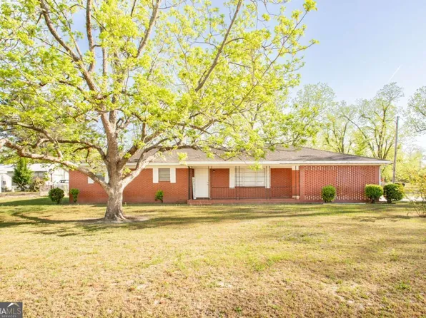 2210 Albany Ave, Waycross, GA 31503